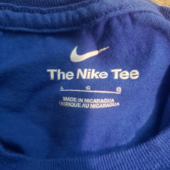 2 X Nike, 1 Reebok, 1 Abercrombie and Fitch  Tee Shirt Men Medium (4 total) - Picture 10 of 13